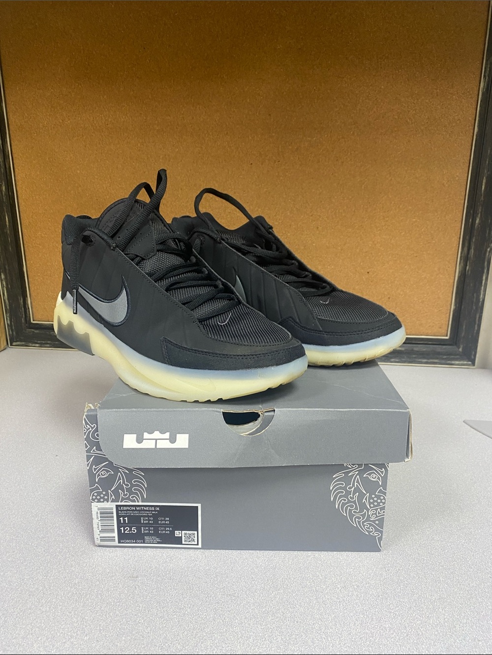 Nike LeBron Witness lx Black with White